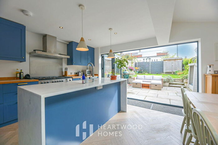 3 Bedroom Semi-Detached House For Sale In Alma Road, St Albans, AL1