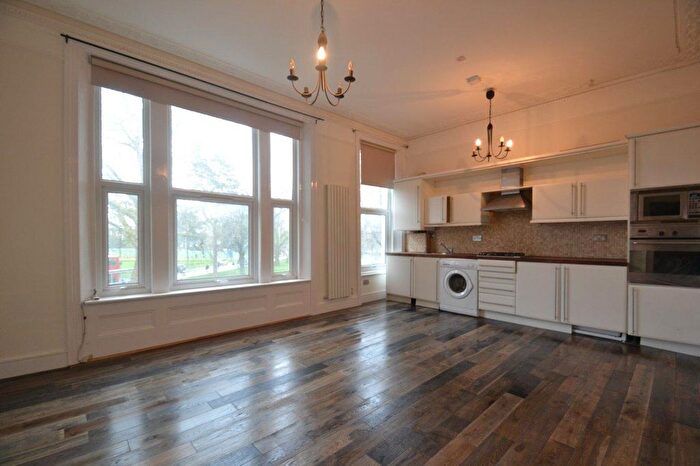 1 Bedroom Flat To Rent In Haven Green, Ealing, W5
