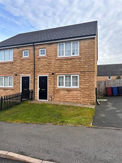 3 Bedroom Semi Detached House To Rent In Branch Road, Burnley, BB11