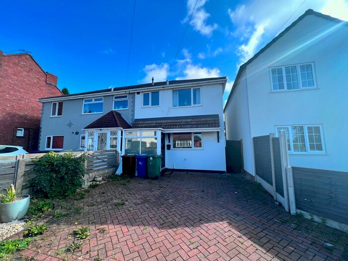 3 Bedroom Semi-Detached House To Rent In Church Street, Chadsmoor, Cannock, WS11
