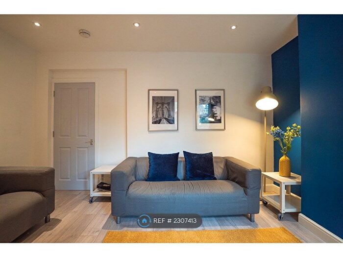 6 Bedroom Terraced House To Rent In Woodside Road, Southampton, SO17