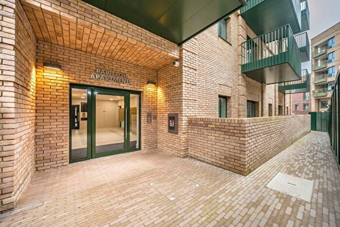 1 Bedroom Flat To Rent In Monarch Square, Clapham Junction, SW11