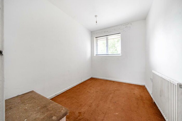 3 Bedroom End Of Terrace House For Sale In Banbury, Oxfordshire, OX16
