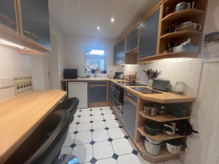 3 Bedroom Link Detached House To Rent In The Briars, Ash, GU12
