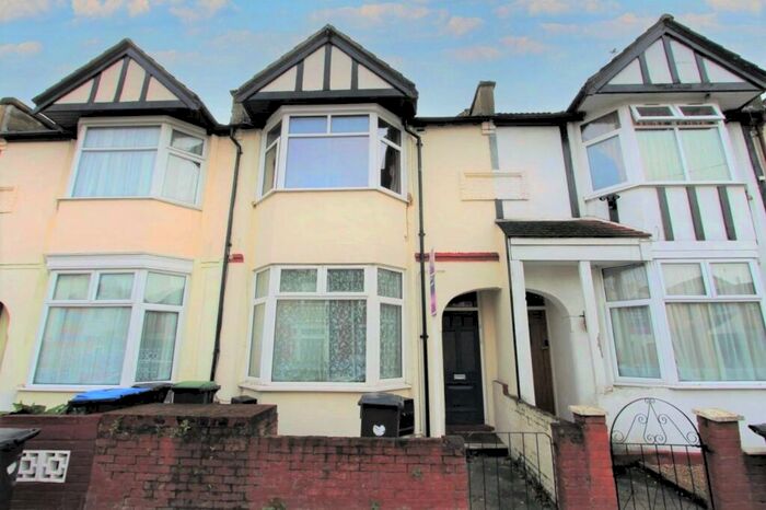 1 Bedroom Flat To Rent In Durham Road, London, N9