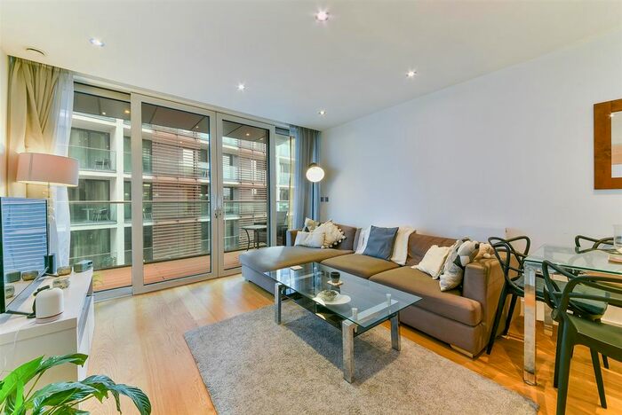 2 Bedroom Flat To Rent In Stamford Square, London, SW15