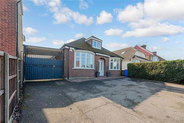 6 Bedroom Chalet For Sale In London Road, Sittingbourne, Kent, ME10