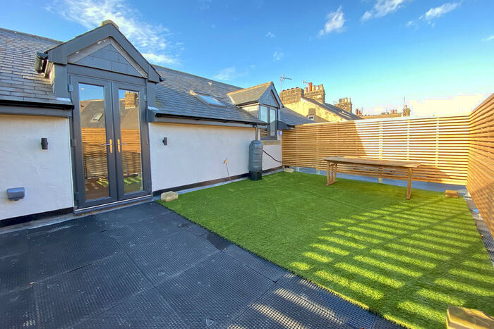 1 Bedroom Apartment To Rent In Kings Road, Harrogate, HG1