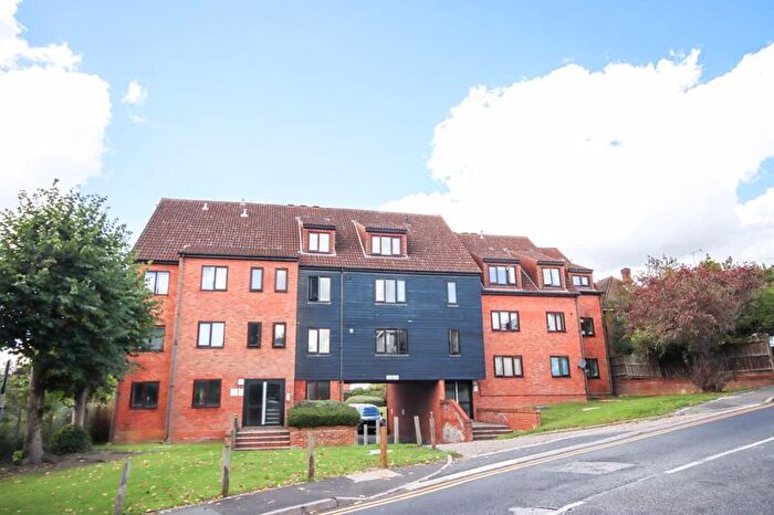 1 Bedroom Property For Sale In Kavanaghs Road, Brentwood, CM14