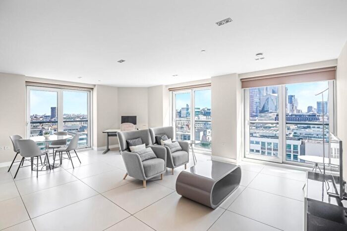 2 Bedroom Flat To Rent In City Road, Islington, EC1Y