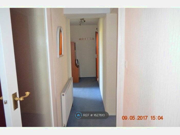 1 Bedroom Flat To Rent In Keighley Road, Bradford, BD8