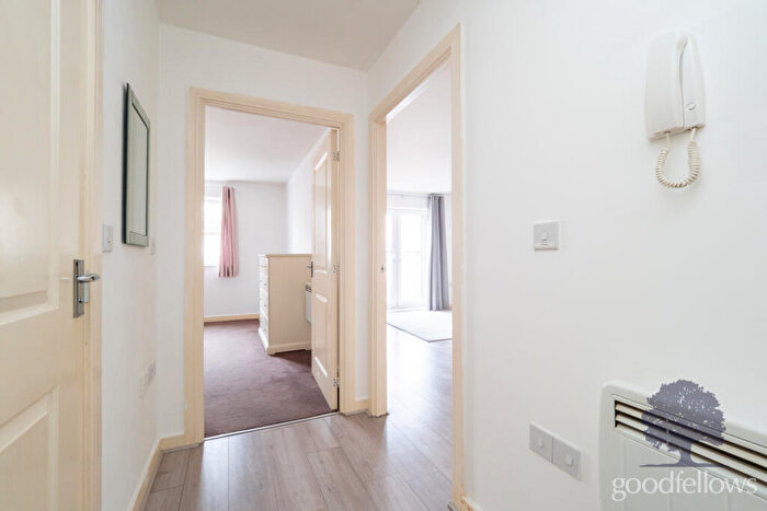 1 Bedroom Apartment To Rent In Schoolgate Drive, Morden, Surrey, SM4
