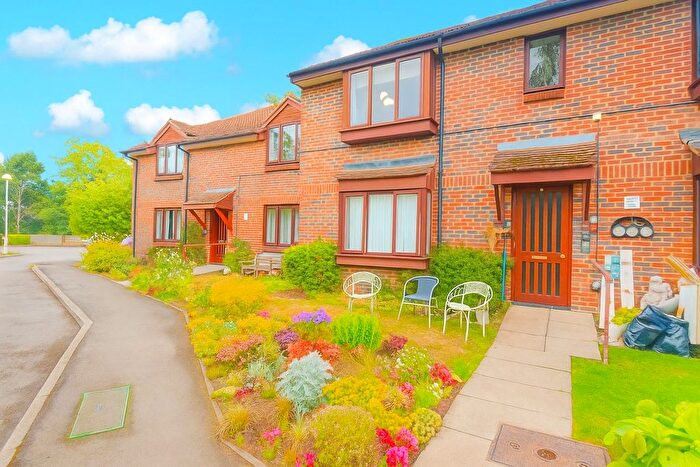 1 Bedroom Flat For Sale In High Street, Abbots Langley, WD5