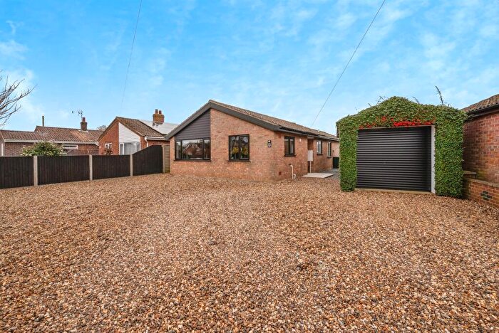 3 Bedroom Detached Bungalow For Sale In King Georges Avenue, Rollesby, Great Yarmouth, NR29