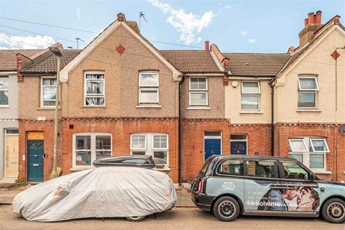 2 Bedroom House To Rent In Gladwell Road, Bromley, BR1
