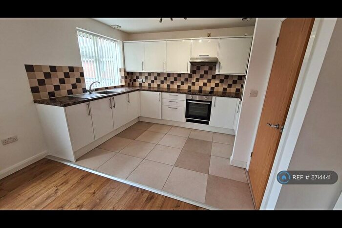 2 Bedroom Flat To Rent In Armthorpe Drive, Little Sutton, Ellesmere Port, CH66