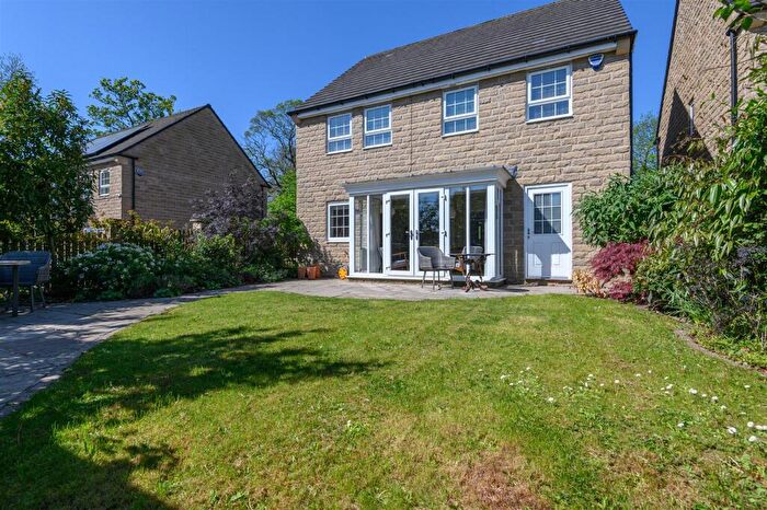 4 Bedroom Detached House For Sale In , Newton Close, Lightcliffe, Halifax, HX3