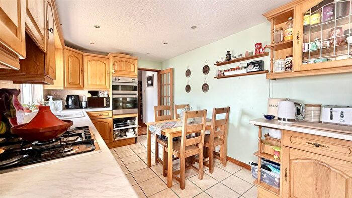 2 Bedroom Detached Bungalow For Sale In The Brittons, Braunton, EX33