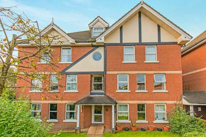 2 Bedroom Town House To Rent In Westridge Road, Southampton, SO17