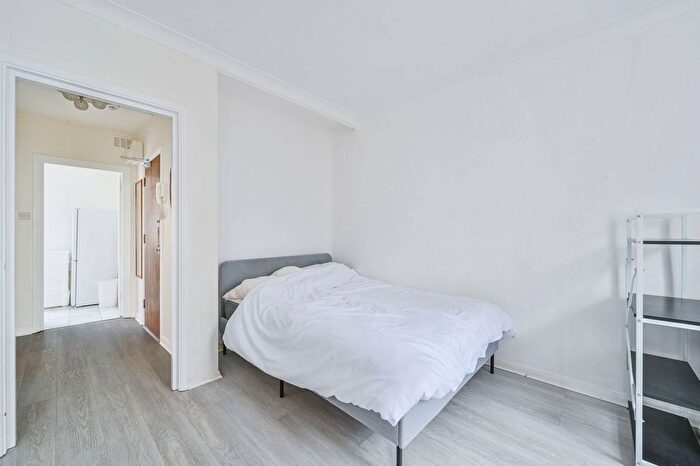 Studio To Rent In Cleveland Street, Fitzrovia, London, W1T