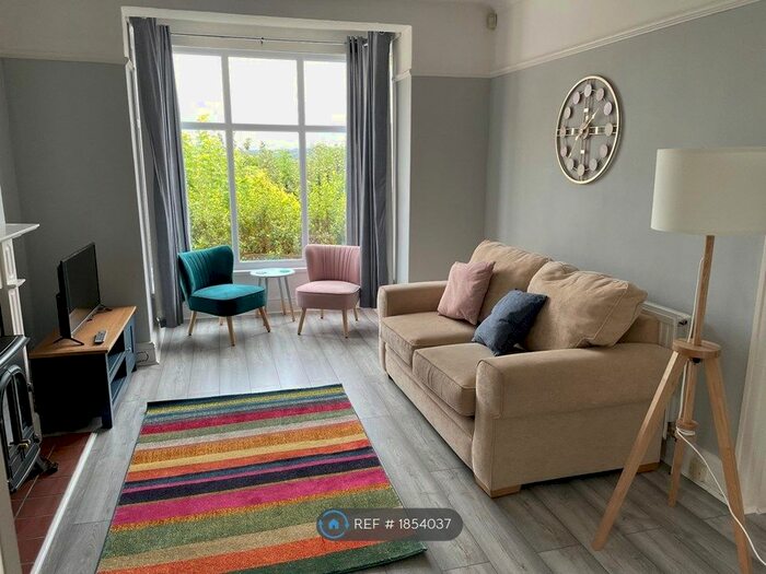 2 Bedroom Bungalow To Rent In Belmont Road, St. Austell, PL25