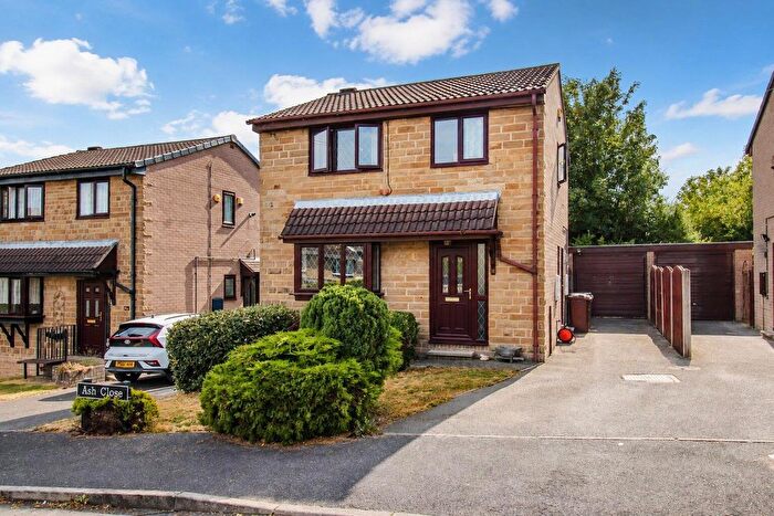 3 Bedroom Detached House For Sale In Ash Close, Ossett, WF5
