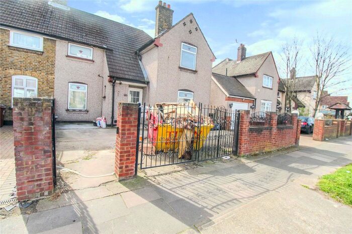 3 Bedroom Semi-Detached House To Rent In Ripple Road, Barking, IG11