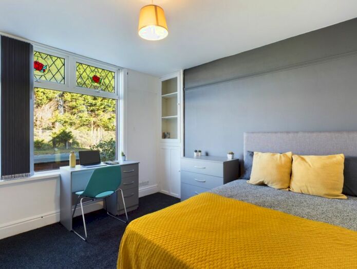 6 Bedroom Semi-Detached House To Rent In Elba Crescent, Crymlyn Burrows, Swansea SA1