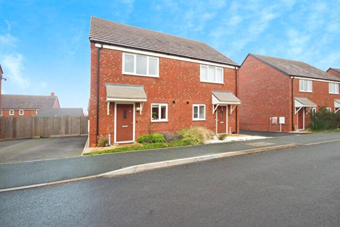 2 Bedroom Semi Detached House For Sale In Beehive Street, Warwick, CV34