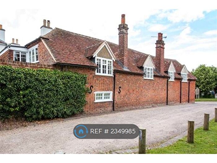 2 Bedroom Flat To Rent In The Bury, Odiham, Hook, RG29