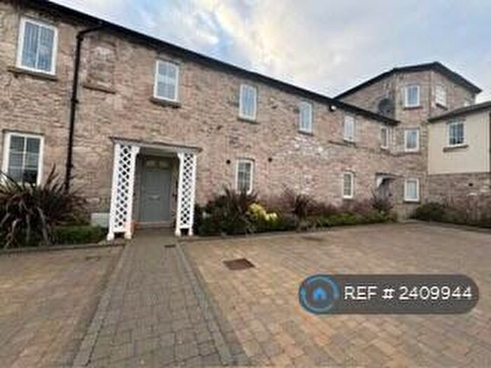 2 Bedroom Flat To Rent In Ffordd Brenig, St. Asaph, LL17