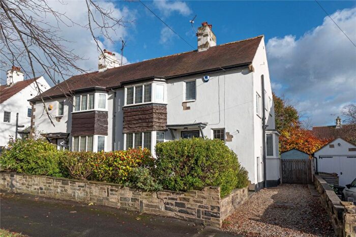 3 Bedroom Semi Detached House For Sale In King Lane, Leeds, West Yorkshire, LS17