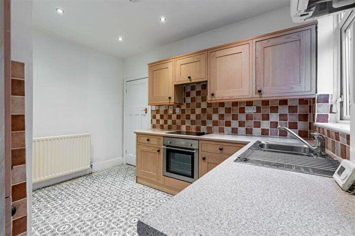 2 Bedroom Flat To Rent In *Available Now* Birchwood Avenue, High Heaton, NE7