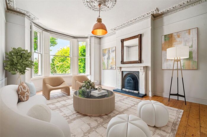 2 Bedroom Flat For Sale In Earlsfield Road, SW18