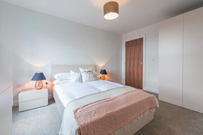 1 Bedroom Apartment To Rent In St. Johns Road, Leeds, West Yorkshire, LS3