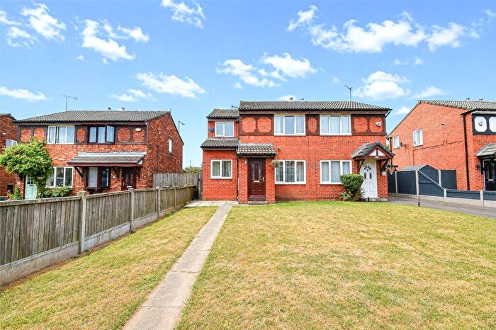3 Bedroom Semi-Detached House For Sale In Hawksmore Close, Saughall Massie, Wirral, CH49