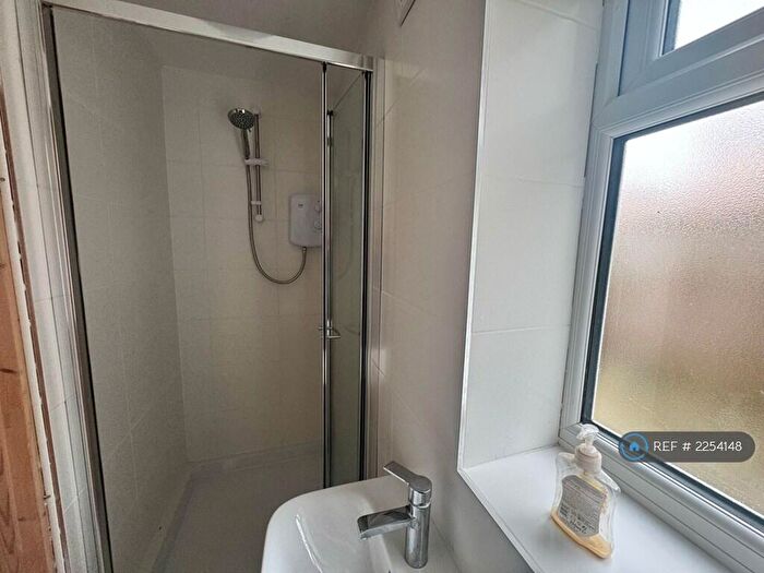 1 Bedroom Flat To Rent In Hill Lane, Southampton, SO15