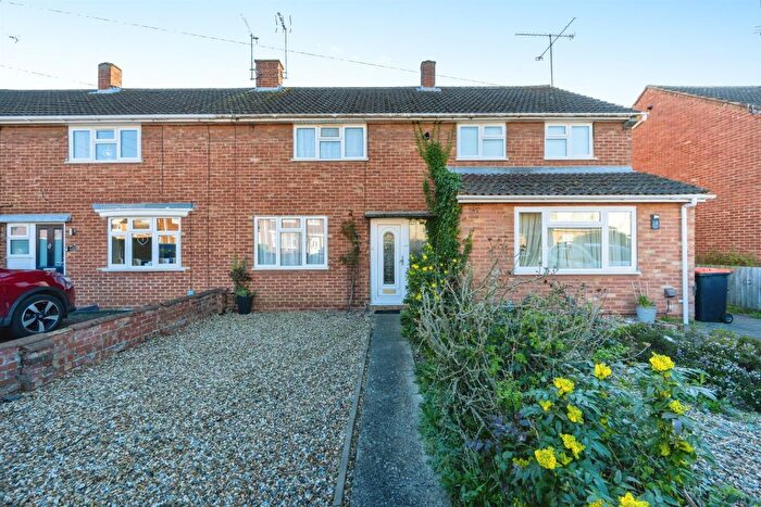 3 Bedroom Terraced House For Sale In Highfield Road, Leighton Buzzard, LU7