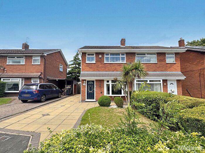 3 Bedroom Semi Detached House For Sale In Swinford Avenue, Widnes, WA8