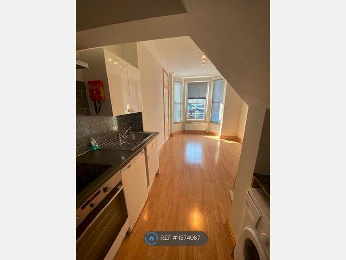 1 Bedroom Flat To Rent In Whitehall Road, Norwich, NR2