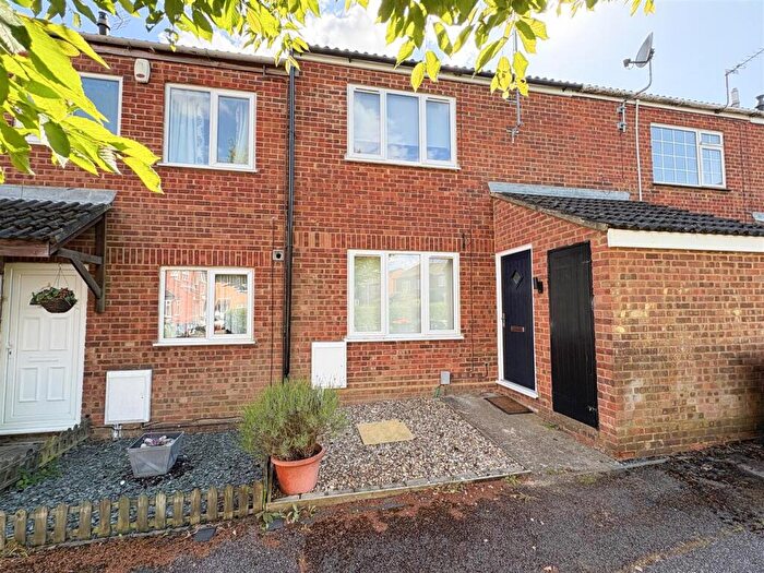 3 Bedroom House To Rent In Hornbeam Close, Leighton Buzzard, LU7