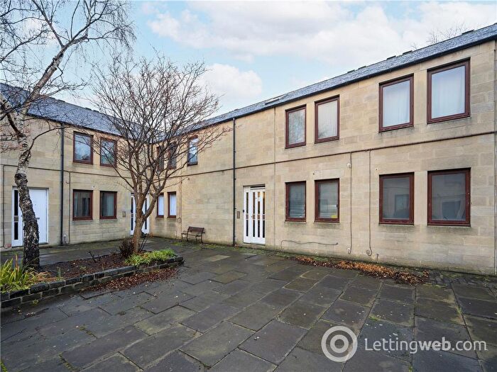 1 Bedroom Flat To Rent In Jamaica Mews, New Town, Edinburgh, EH3
