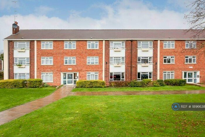 2 Bedroom Flat To Rent In Northumbria Road, Maidenhead, SL6