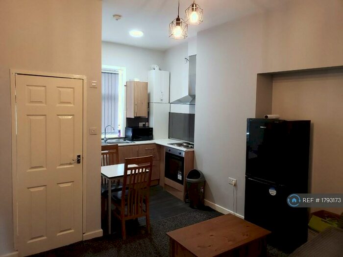 1 Bedroom Flat To Rent In Green Street, Burnley, BB10