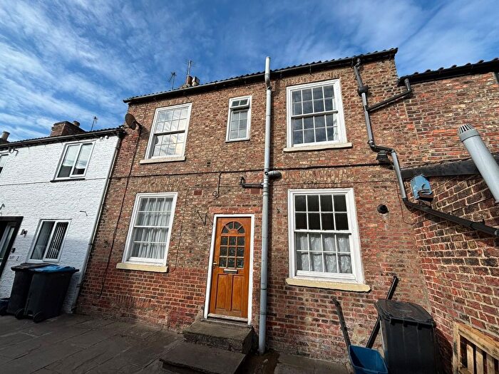 2 Bedroom Terraced House To Rent In Steads Yard, Market Place, Thirsk, North Yorkshire, YO7