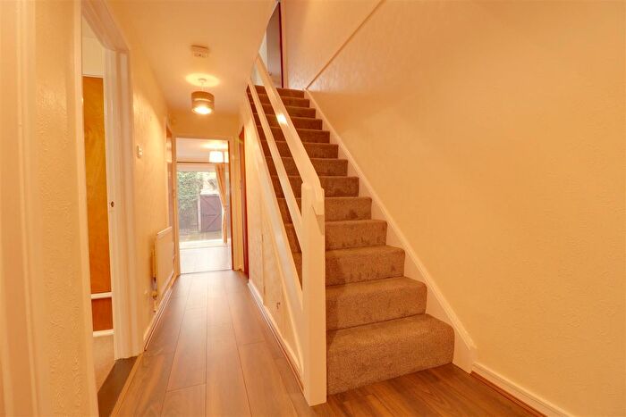 3 Bedroom End Of Terrace House To Rent In High Street, Bloxwich, Walsall, WS3