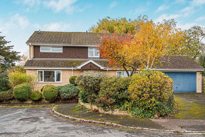 5 Bedroom Detached House For Sale In Pound Close, Yarnton, OX5