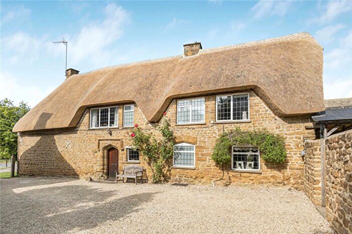 4 Bedroom Detached House For Sale In Kings Road, Bloxham, Banbury, Oxfordshire, OX15