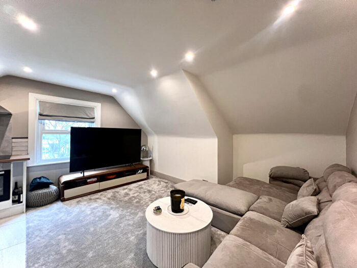 Studio To Rent In Fellows Road, NW3