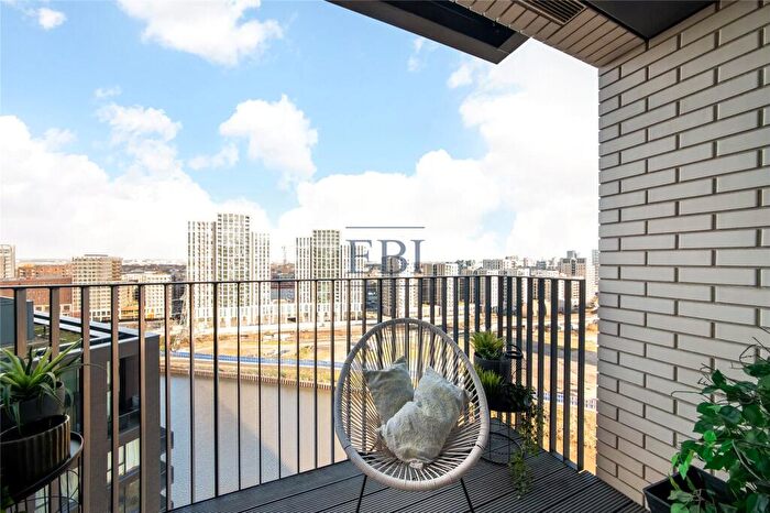 1 Bedroom Apartment For Sale In Grantham House, Botanic Square, E14